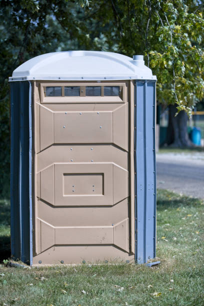 Best Portable restroom trailer rental  in Hanover, MN