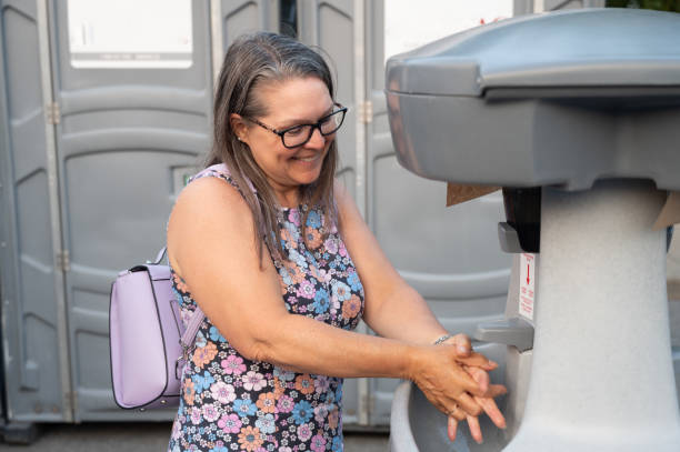Best Portable bathroom rental  in Hanover, MN